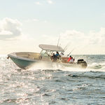 outboard center console boat