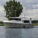 cruising motor yacht / trawler / raised pilothouse