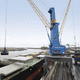 port crane / for heavy loads / floor track / luffing jib