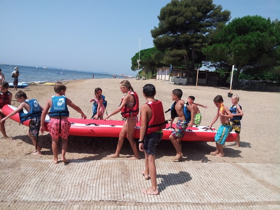 GIANT INFLATABLE PADDLE BOARD MEGA 17