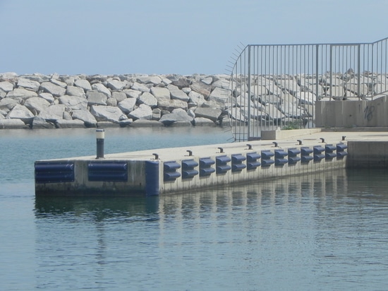 MEGA 1_600 – Dock/ pier fender