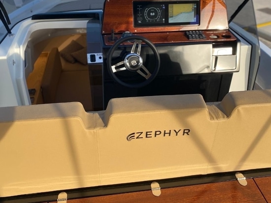 ZEPHYR800 Classic: Nostalgia and Luxury in the Mediterranean