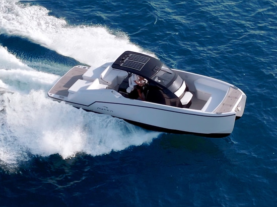 Aurea 30 Power Catamaran
