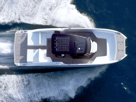 Aurea 30 Power Catamaran