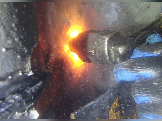 Underwater cutting torch