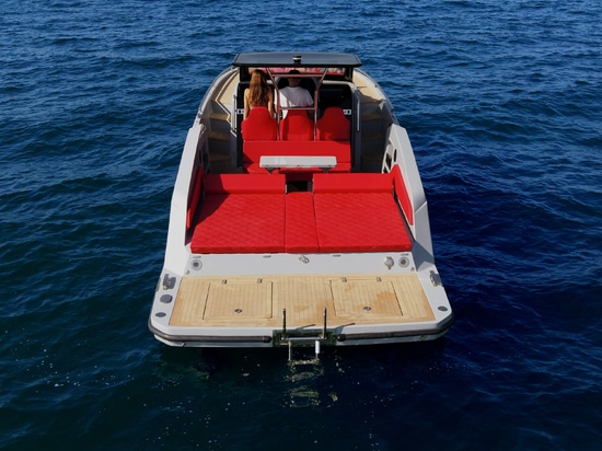AUREA 30 CABIN - POWER CATAMARAN