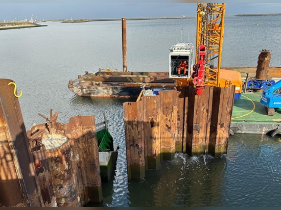Precise Cutting at the Afsluitdijk Project in the Netherlands