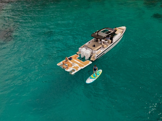 Spinera Boating Twin Outboard Dock with Chill Dock and Steps & Seat