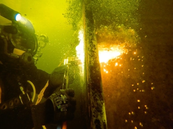 Maximum Performance in Underwater Cutting