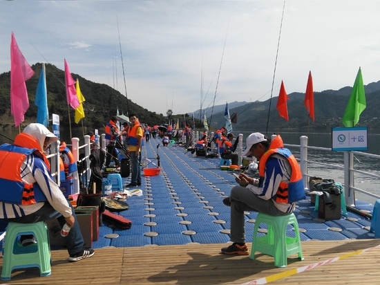 Modular Floats, Maximum Efficiency: Turnkey Fishing Platforms