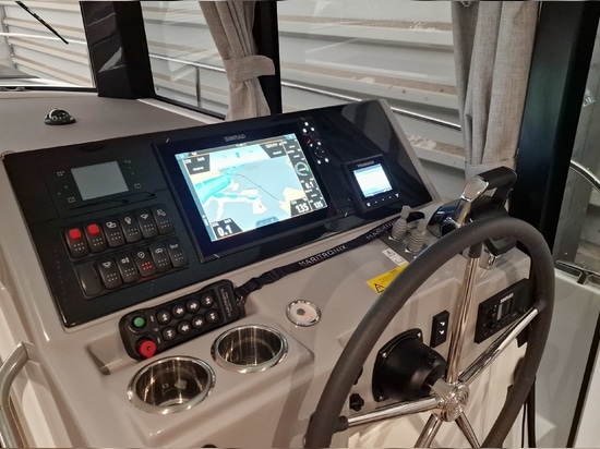 PILOT-H PRO Yacht Helm Integration