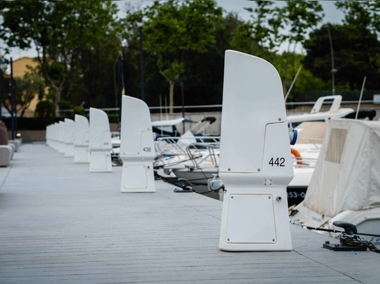 Club Nàutic Port d’Aro: 292 MARCONN Service Pedestals