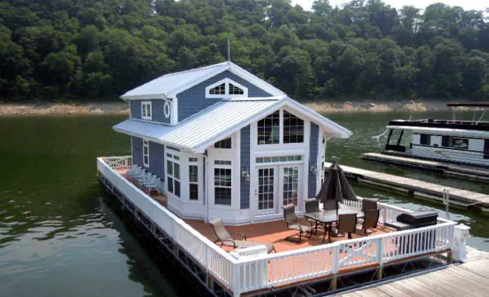 船内機ハウスボート - 2 Story - Harbor Cottage Houseboats