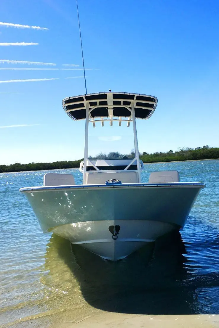 船外機センターコンソールボ－ト - 210 MONTAUk - Boston Whaler