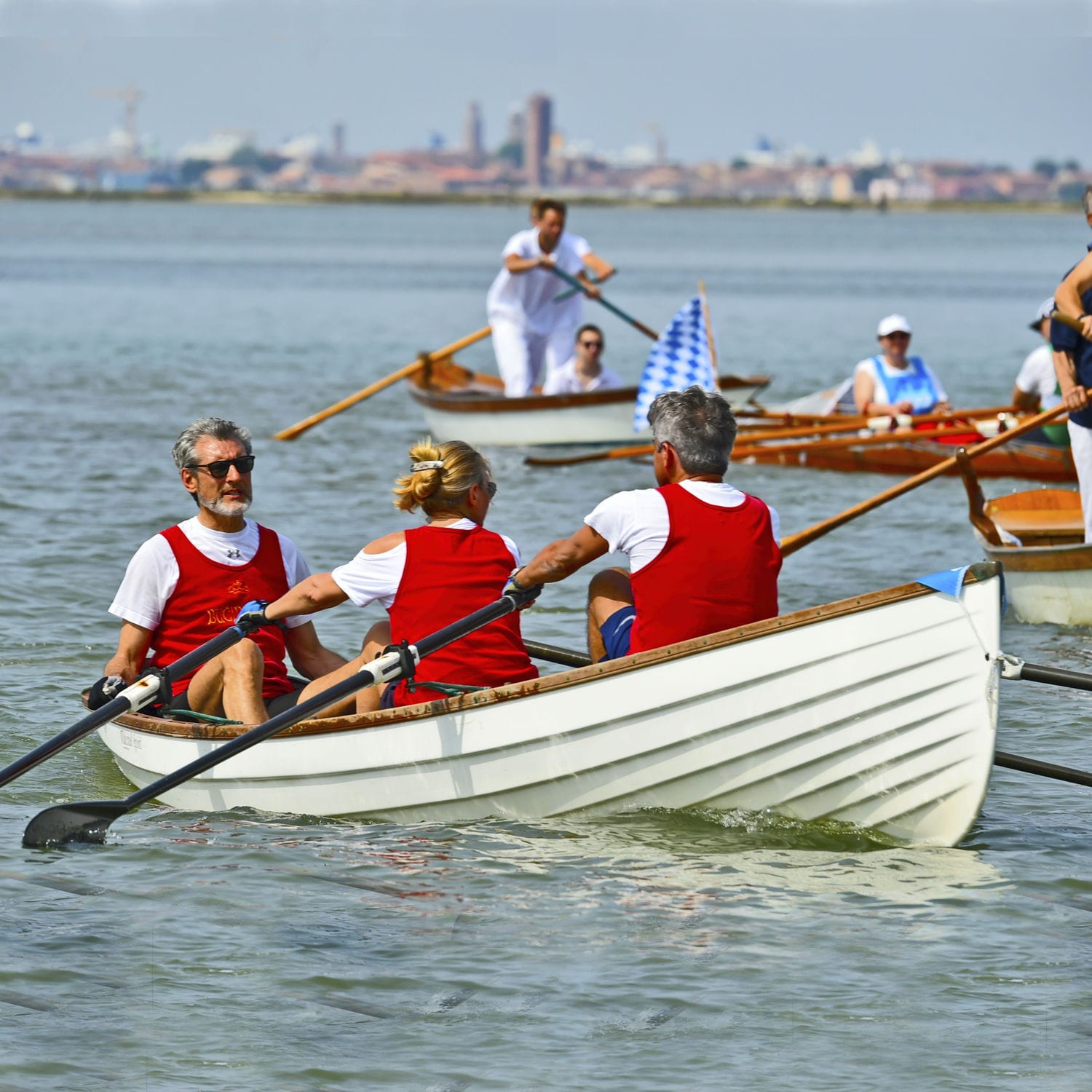 The どっ Rowing ローイング、ボート競技。漕艇。シートを模した
