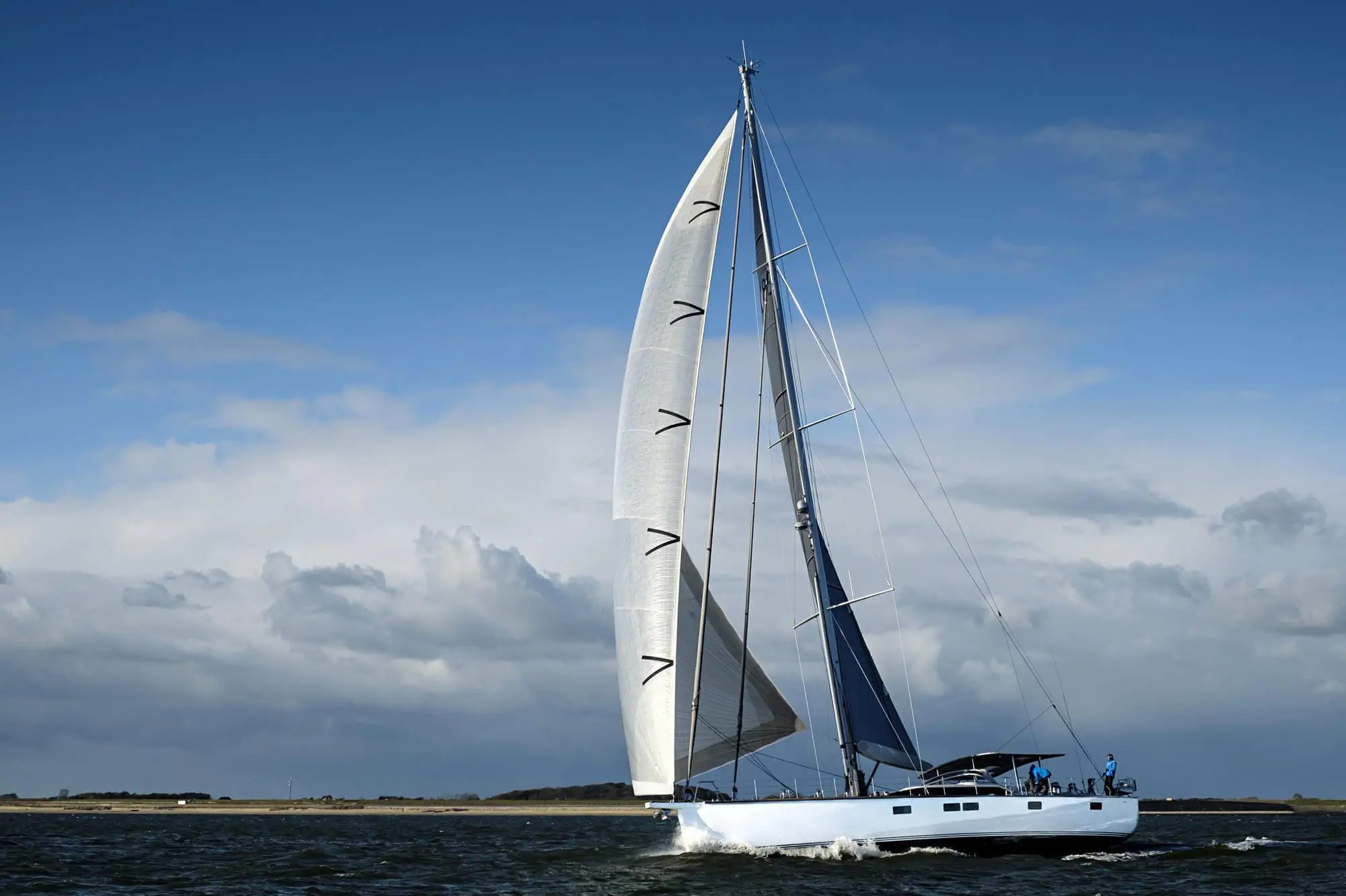チームホッタテ クルージングセーリングヨット - 85CS - Contest Yachts
