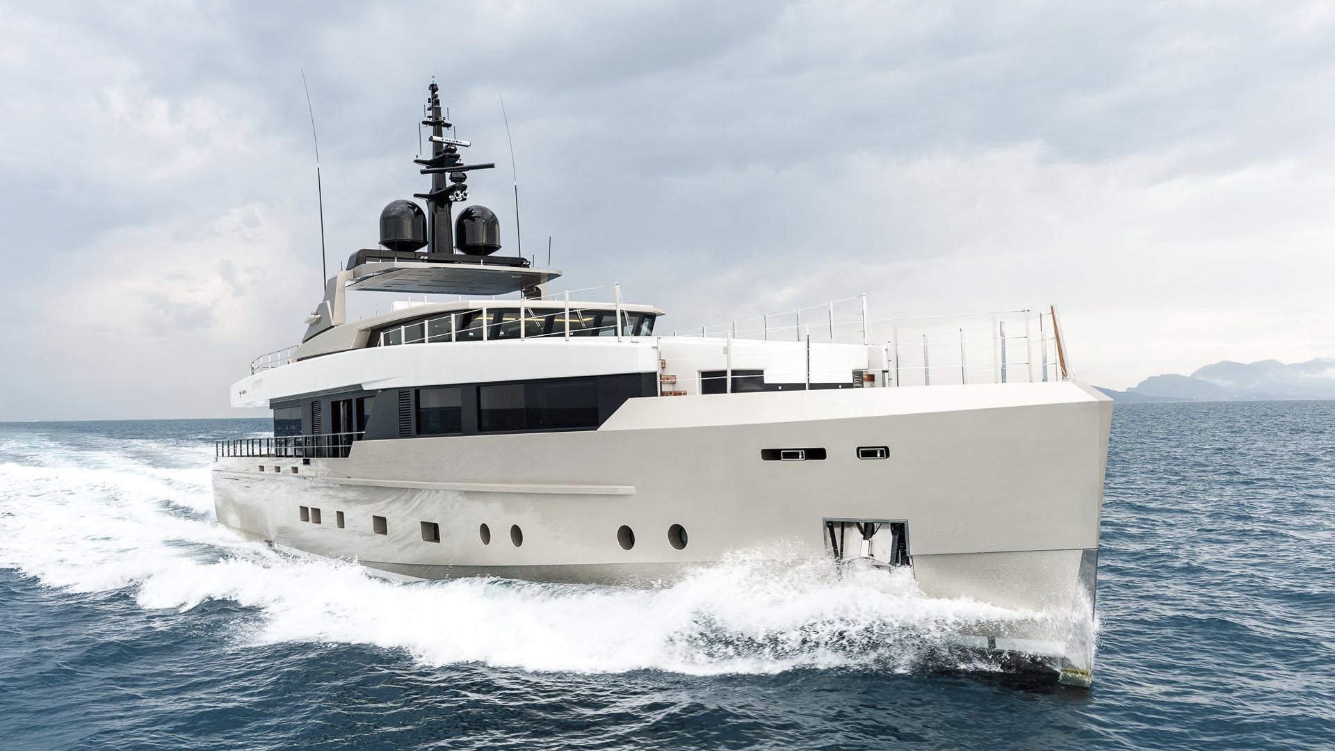 新品∮Tandorioオリジナル☆ヨットシャーク☆カスタム MOD◎NH38搭載 クルージングスーパーヨット - M/Y NONO - Admiral yachts