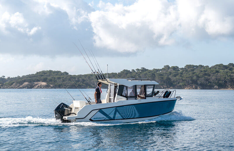 船外機漁船 - 705 Pilothouse - Quicksilver Boats - ディーゼル