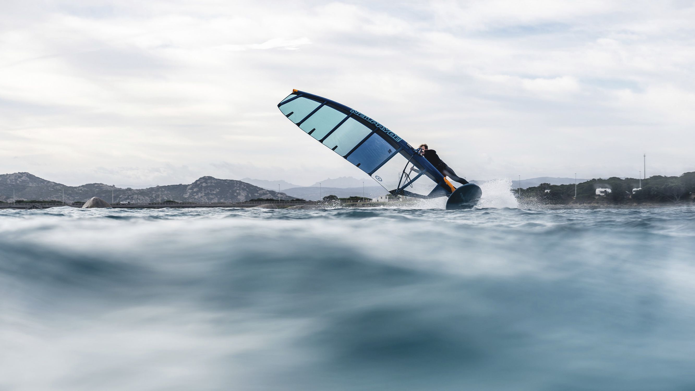 レース用ウインドサーフィンセイル - V8 - NeilPryde Windsurfing - フリーライド / 高速 / フリーレース