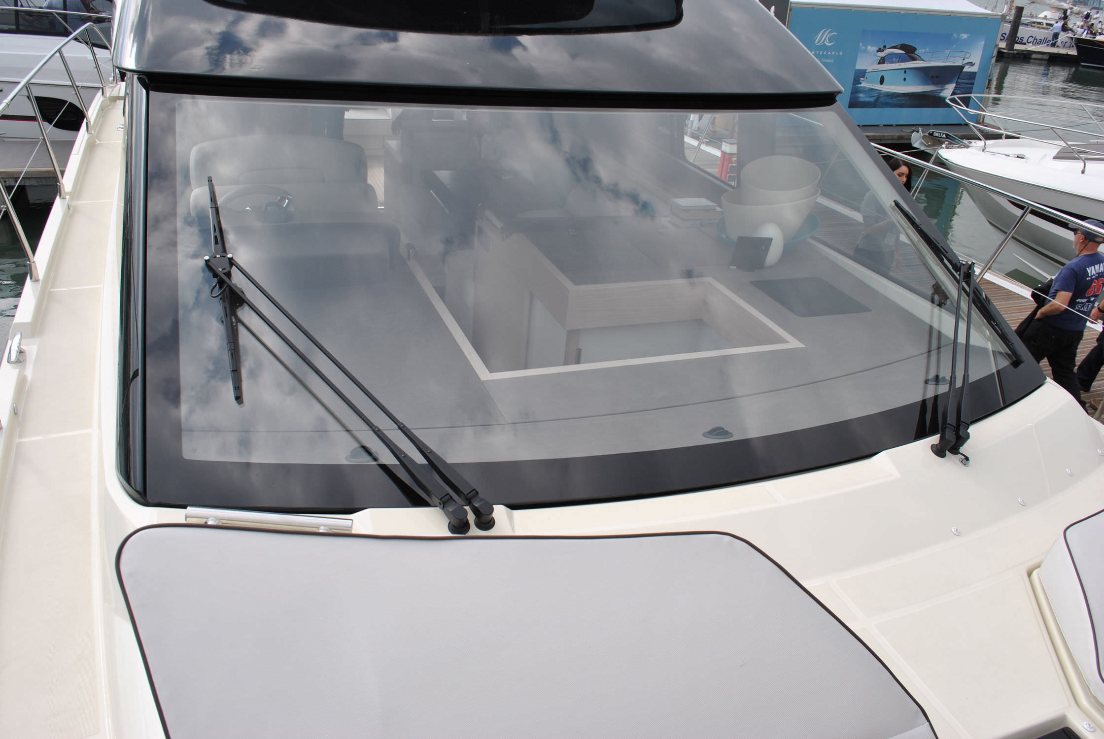 オーダーメイドフロントガラス - Trend Marine Products - ボート用