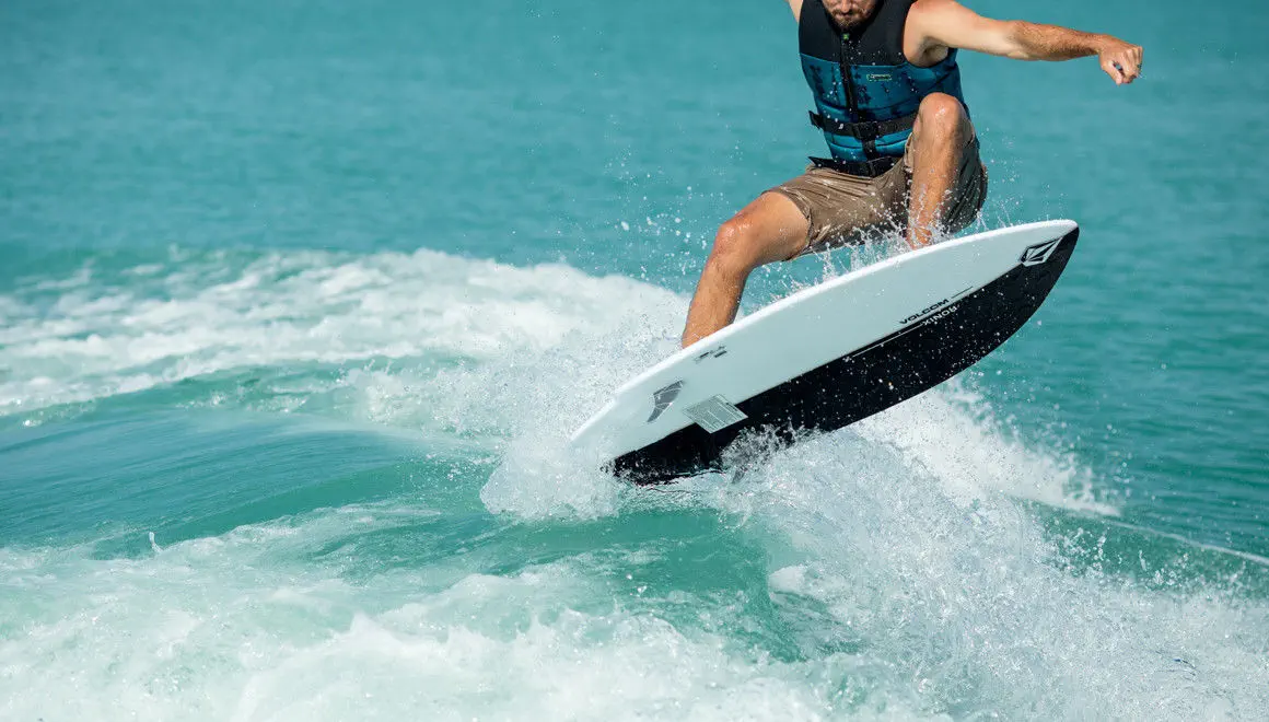 RONIX VOLCOM ウェイクサーフボード 4.4 ウェイクサーフボード - VOLCOM M50 - Ronix