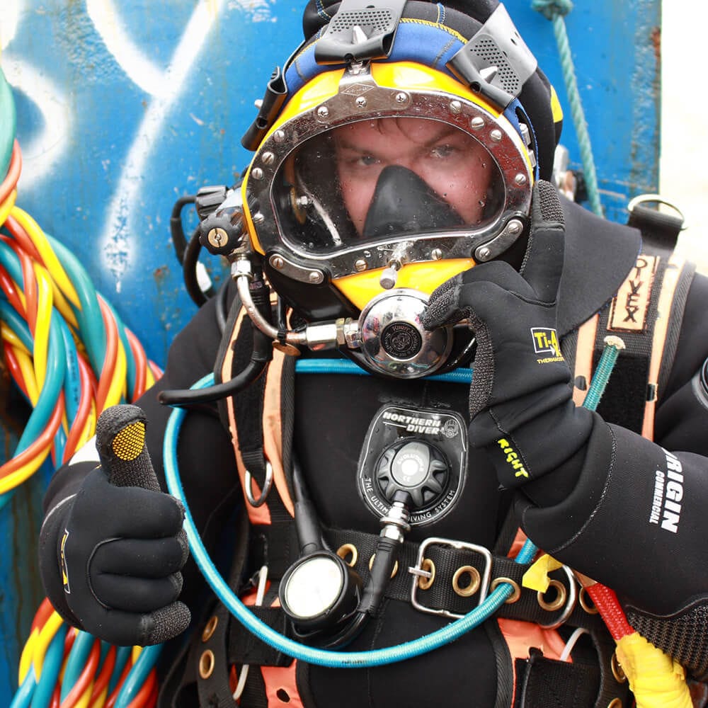 ドライスーツ　スキューバ　ダイビング　Northern Diver ドライスーツで楽しむスキューバダイビング | 伊豆でダイビング