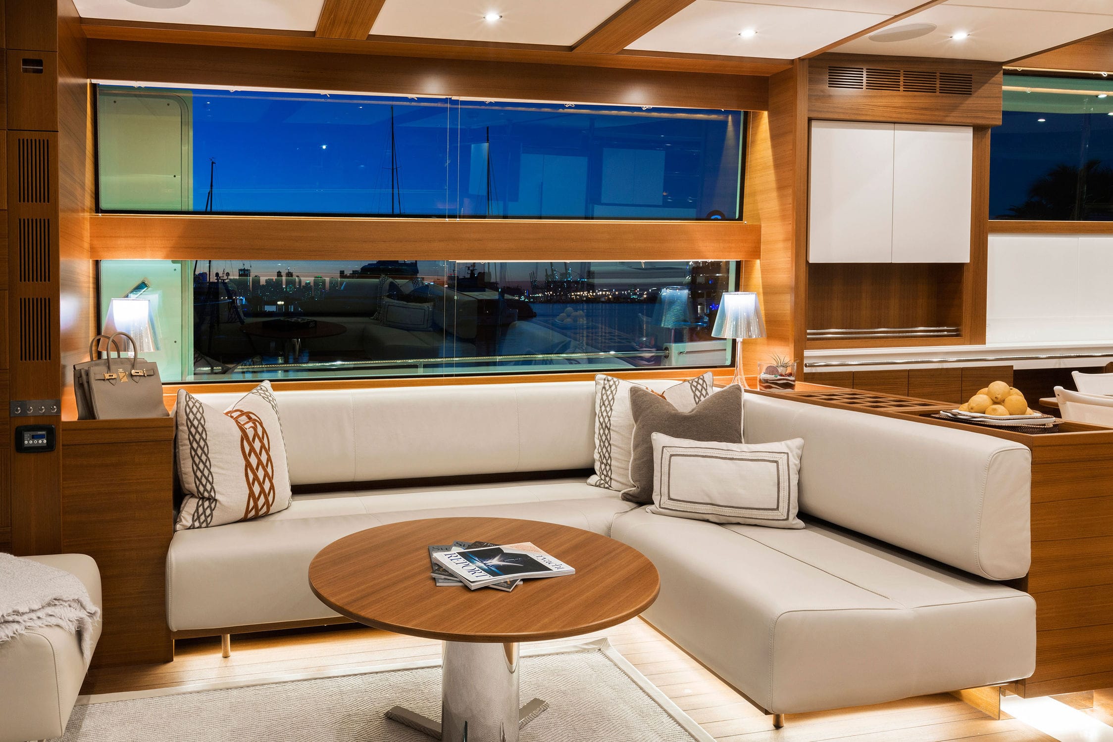 クルージングモーターヨット - 88 - Delta POwerboats - ハードトップ