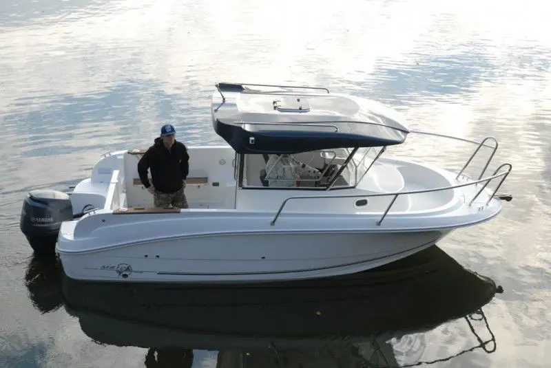 船外機漁船 - 610 PILOTHOUSE - Mazury Sp. z o.o. - 操舵室あり / 6人