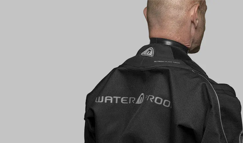 ドライスーツ　waterproof社　D9X レディースL ドライスーツ waterproof社 D9X レディースL