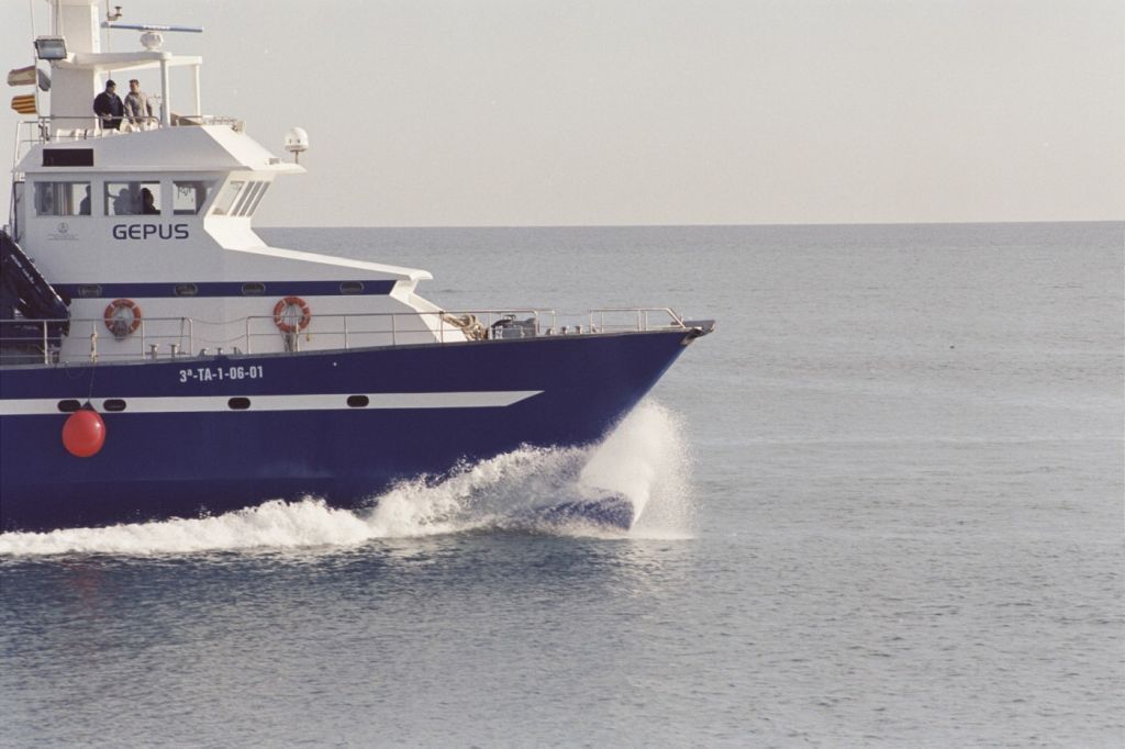 漁船ページ マグロ引網漁船商業用漁船 - 5000 - 4000 TC - ARESA SHIPYARD