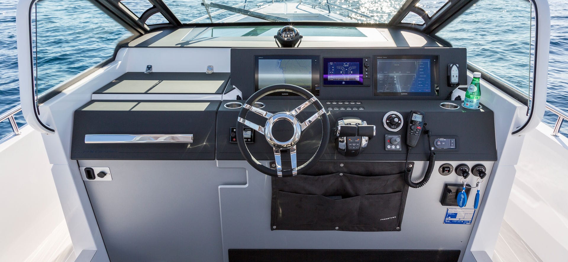 船外機センターコンソールボ－ト - 37 Sun-Top - Axopar Boats Oy