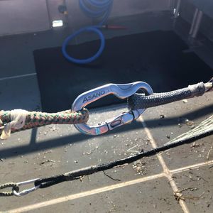 高速降下式スナップシャックル