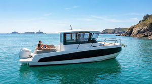 船外機キャビンクルーザ 1