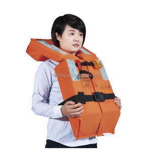 発泡体救命胴衣