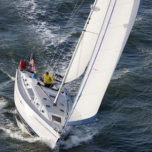 海洋クルージングヨット / オープントランサム / グラスファイバー / キャビン1つ