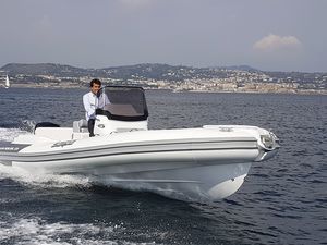船外機インフレータブルボート