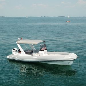 船外機インフレータブルボート 1