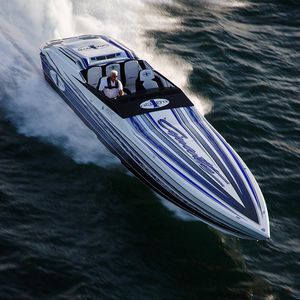 船内機ランナバウトボート