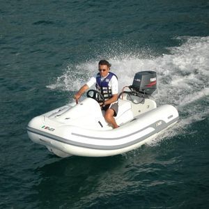 船外機インフレータブルボート