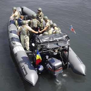 軍船