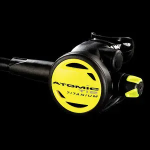 ATOMIC レギュレータ Ti2 上がる ダイビングコンピュータ付き