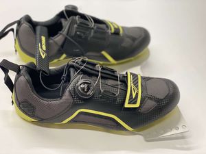 娯楽とウォータースポーツシューズ