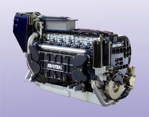 船内機 1
