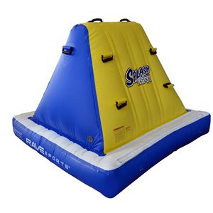 ピラミッド水中遊具