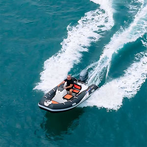 船外機インフレータブルボート 1