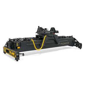リーチ スタッカー用スプレッダー 1