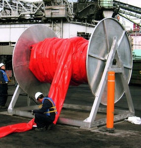 汚染防止堰用巻き取り機