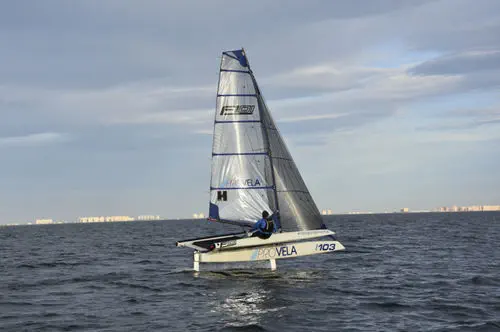 水中翼ヨット - F101 - Foiling World - トリマラン / レース用 水中翼ヨット - F101 - Foiling World - トリマラン / レース用