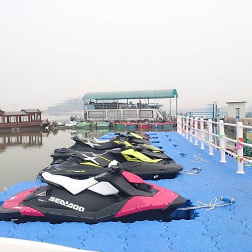 浮き桟橋 - Shanghai Qihua Waterborne Engineering Construction Co., Ltd - 係船 / ジェットスキー用 / HDPE