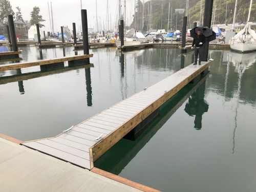 杭打ちサポートドックフィンガー - WVYC - International Marine Floatation Systems, Inc. (IMFS)